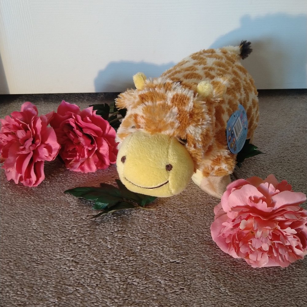 Giraffe transformable pillow